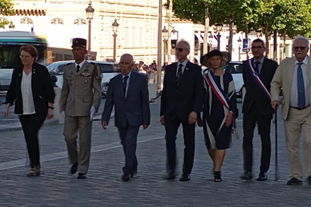 les autorités,les élus et les Présidents(es) des association
