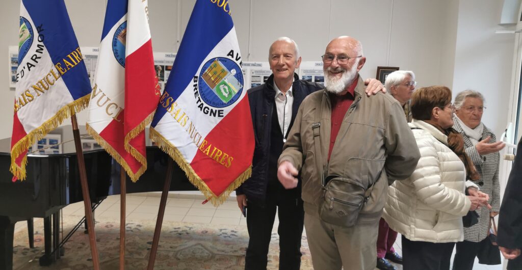 Les copains d'abord! Les copains d'abord!